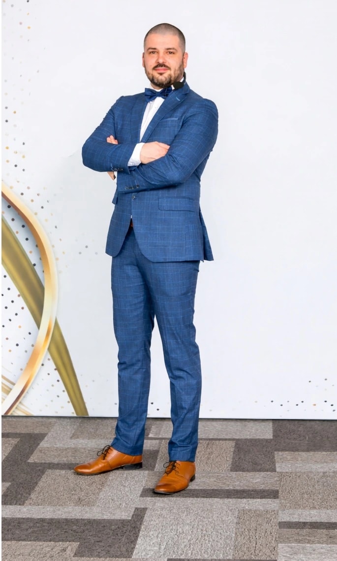 Оливер Тонев